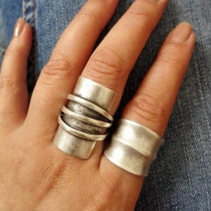 oly-ea03a1bca47a8b309a1e451a76bd9ac8 Wholesale Electroplated Alloy Ancient Silver Geometric Retro Ring Unisex Fashion Accessory Gift