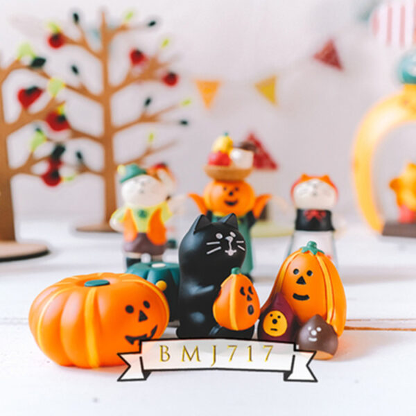 Wholesale Japanese Zakka Style Cartoon Cat Miniature Resin Figurine Halloween Theme Decorative Accent for Home or Gift