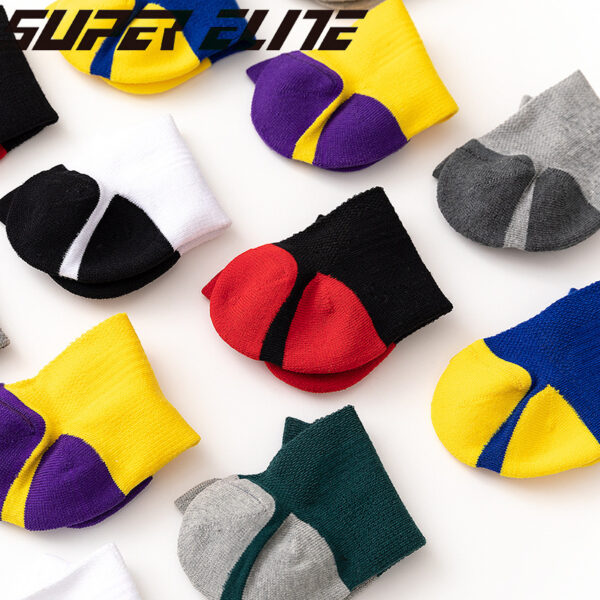 oly-ec8bb951f5b807926e68c731591b46f4 Wholesale Color Matching Cotton Short Socks for Men - Breathable Sweat-Absorbing Athletic Socks Everyday Wear