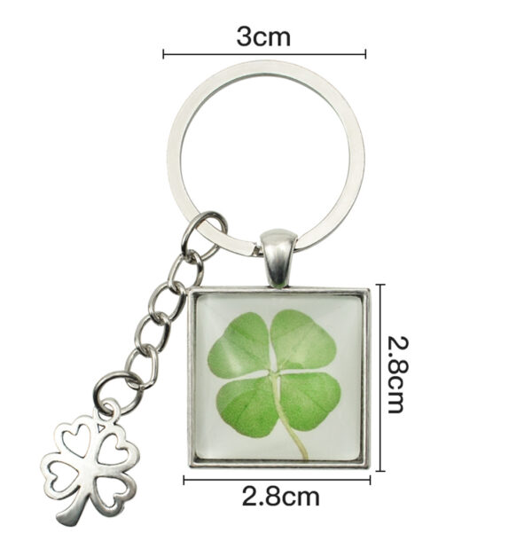 Wholesale Glow in the Dark Four Leaf Clover Keychain St Patrick's Day Fashion Accessory Gift