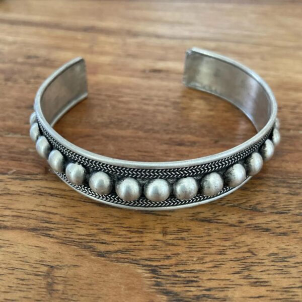 Wholesale Vintage Silver Alloy Open Bangle Bracelet - Trendy Jewelry Accessory