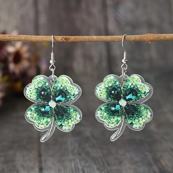 oly-eebb11c2b75f8f90f7a7bed17731252e Wholesale Acrylic St Patrick's Day Green Heart Clover Earrings Jewelry Accessory