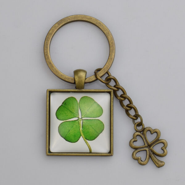 Wholesale Vintage Style Lucky Clover Keychain Pendant Silver Tone Gift Decorative Accessory