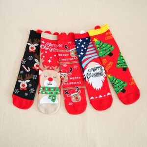 5 pairs of uniform colors / 36-44 yards