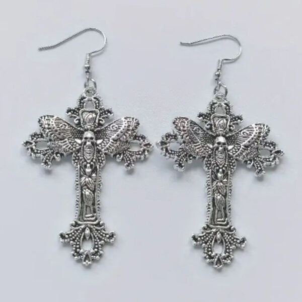 oly-f26229dbcea8a54ca21c89b0b44645af Wholesale Gothic Vintage Cross Moth Earrings, Alloy Silver Plated Jewelry Accessory for Party or Everyday Wear