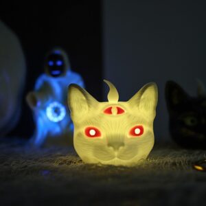 Three-eyed cat lamp white