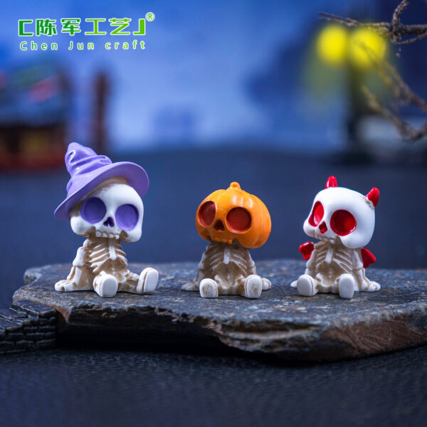 Wholesale Halloween Cartoon Mummy Skeleton Resin Figurine Desktop Car Decoration