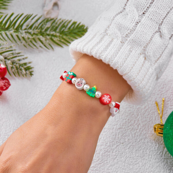 oly-f3b67cf9a2d1716eb5bd8ae8f96b8072 Wholesale Christmas Snowflake Handmade Soft Clay Beaded Bracelet Fashion Jewelry Boutique Resale