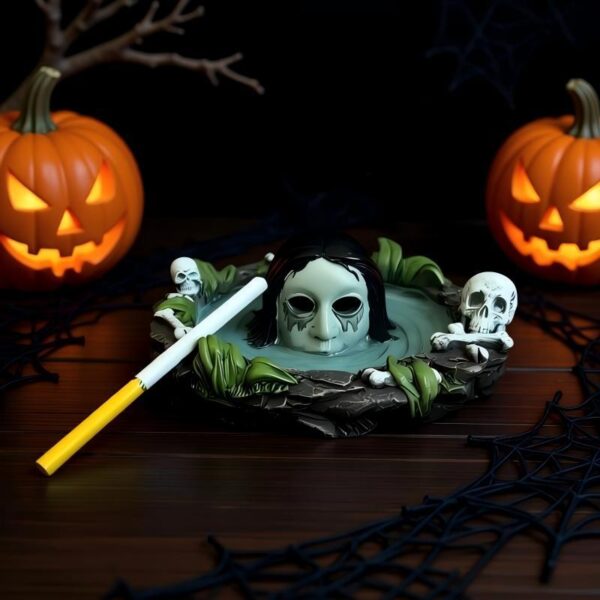 Wholesale Halloween Ghost Skull Resin Figurine Decorative Ashtray Home Decor Gift for Resale