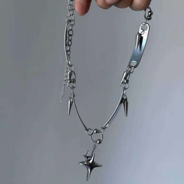 Wholesale Zinc Alloy Gothic Punk Love Star Pendant Necklace Electroplated Fashion Accessory