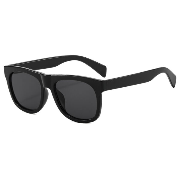 oly-f550fd2bca88c512c094dc46d4617fa4 Wholesale Classic Square Retro Sunglasses UV400 Black Frame Gray Lens Fashion Accessory
