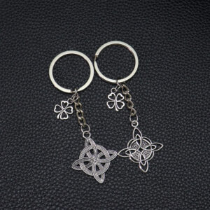 Wholesale Vintage Celtic Knot Clover Stainless Steel Keychain Fashion Accessory Boutique Resale