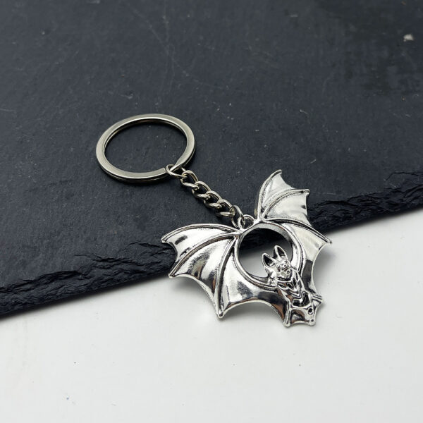 Wholesale Silver Bat Keychain Zinc Alloy Gothic Halloween Gift Fashion Accessory for Boutique Resale