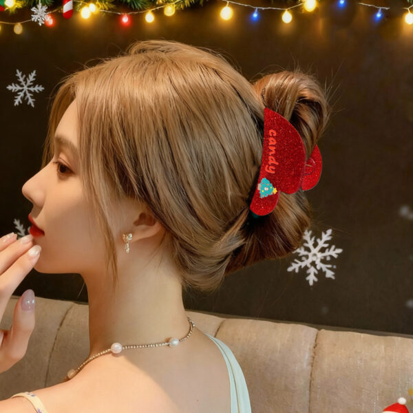 Wholesale Acrylic Hair Claw Clips Love Heart Design with Glitter Snowflake Pattern Fashion Hair Accessory for Women Everyday Styling