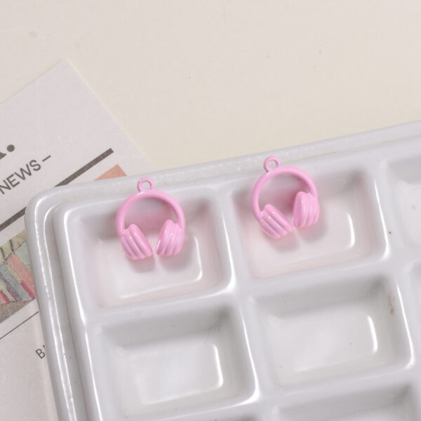 oly-f86155183fe187241d3c8cf7e5640496 Wholesale Mixed Color Alloy Headphone Pendant Charms DIY Jewelry Accessory for Resale