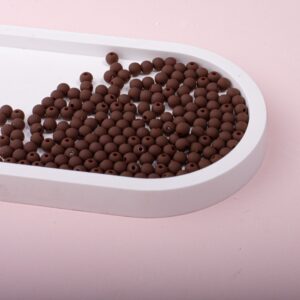 Y104 dark coffee color / 6mm, aperture is about 1mm (about 165 pieces in a pack of 20g)