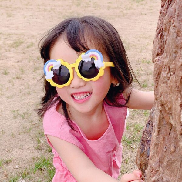 oly-f888b96a8b37db18ce9e1e3249bb3f31 Wholesale Trendy Kids Rainbow Sunglasses UV400 Polycarbonate Lenses Everyday Wear