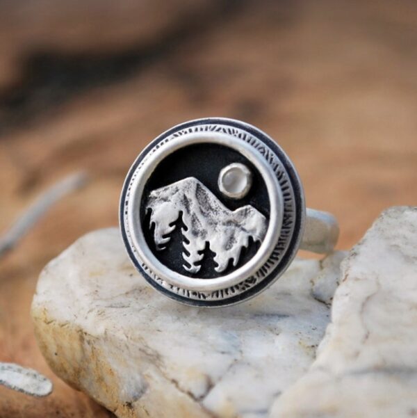 Wholesale Vintage Geometric Tree Motif Alloy Ring Jewelry Accessory for Gift Giving
