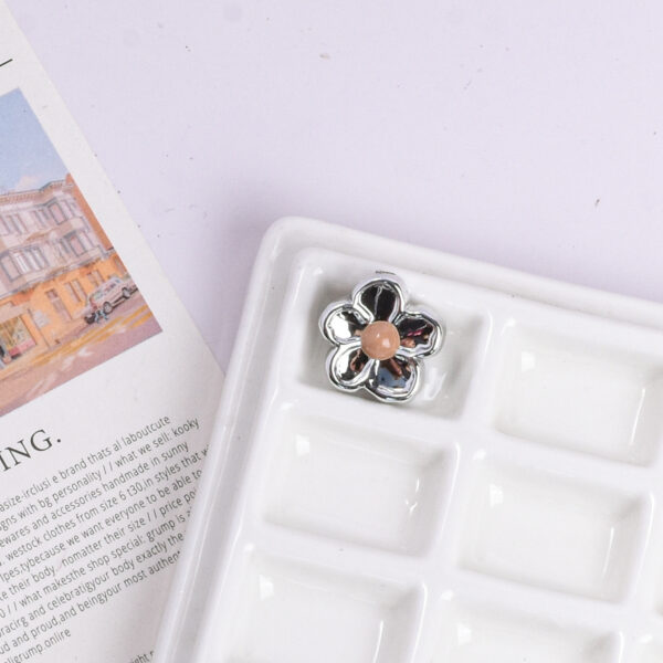 oly-fb1874af557e9e40398946667445c43d Wholesale Silver Oil Bean Flower Acrylic Loose Beads for DIY Phone Chain Jewelry Making Accessory