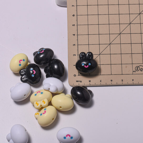 oly-fb4a2f0b13f1da3ea9273d4d892e0163 Wholesale Cartoon Rabbit Head Acrylic Loose Beads 20mm White DIY Jewelry Accessory Bag Charm