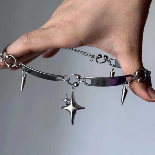 Wholesale Zinc Alloy Gothic Punk Love Star Pendant Necklace Electroplated Fashion Accessory