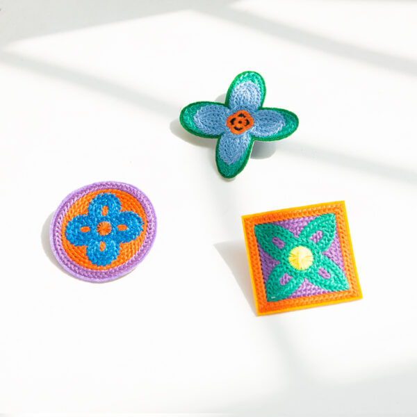 oly-fd6a661e522f27d49966d70f5353dfeb Wholesale Felt Embroidered Floral Patch Trendy Fashion Accessory DIY Bag Charm