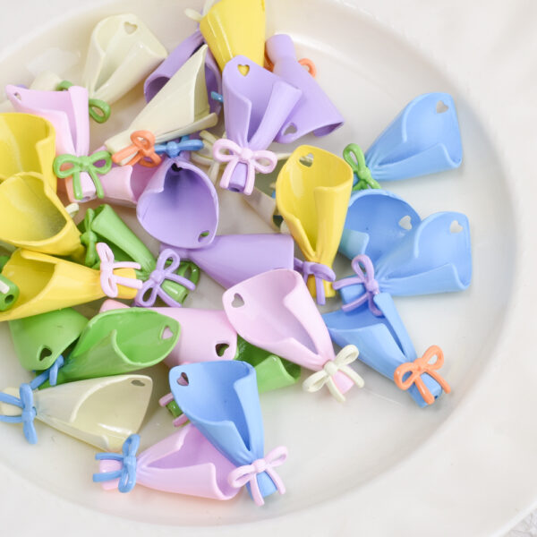 oly-fe0ffe9fdb7268da0bd5630ddc1c06f6 Wholesale Bowknot Bouquet Pendant Fashion Accessory DIY Phone Chain Charm for Resale