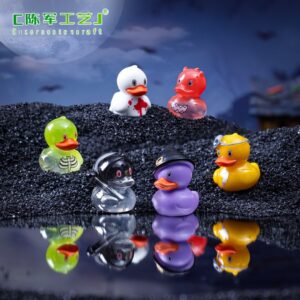 Wholesale Spooky Duck Resin Figurine Decorative Accent for Home or Party Gift