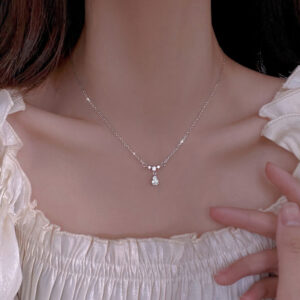 Wholesale s999 Sterling Sier Water op Necklace Light Luxury Niche ins Sweater Clavicle Chain Women's Simple Design Sense High-end Jewelry