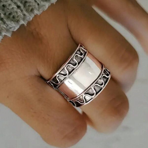 Wholesale Bohemian Wide Carved Retro Women S Ring Stylish Silver Alloy Jewelry Accessory For Party Gift And Boutique Resale