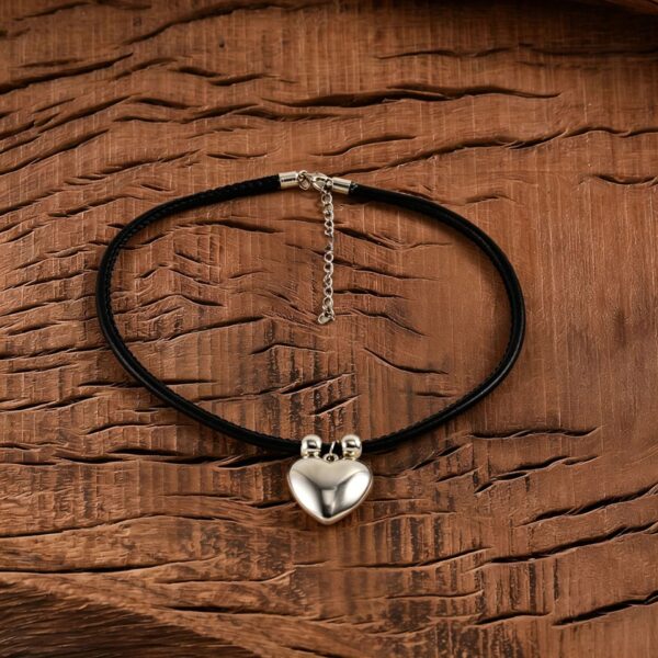 oly-045dedae0f7ac9a7c88a18a645e7e227 Wholesale Vintage Heart Pendant Necklace Black Rope Chain Zinc Alloy Stylish Jewelry Accessory