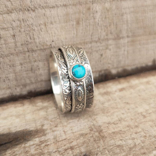 Wholesale Antique Finish Silver Tone Alloy Bohemian Vintage Embossed Turquoise Ring For Men And Women