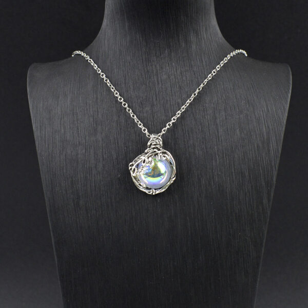 oly-09526acd50ae06aac45eace9effaf0fa Wholesale Vintage Moonstone Leaf Pendant Necklace Antique Silver Finish Boutique Resale Fashion Jewelry