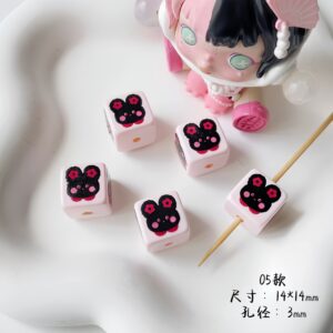 05-cute bunny / See pictures for size (sold by the piece)