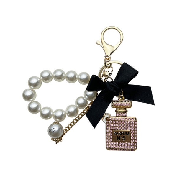 Wholesale Trendy Rhinestone Bow Perfume Bottle Keychain Pearl Chain Bag Charm For Women Wedding Gift Car Key Accessory