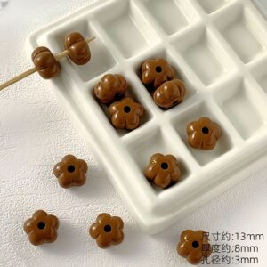 01-coffee color / Size is about 13*13mm, aperture is about 2.8