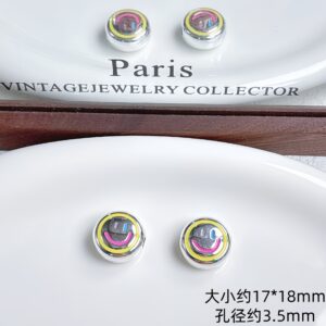16-silver round smiley face / Sold by the piece