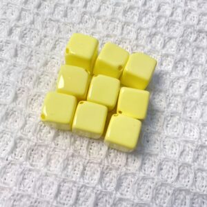 01-Yellow / Size is about 10mm, hole diameter is about 3mm
