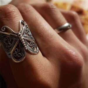 Wholesale Zinc Alloy Vintage Butterfly Ring Adjustable Unisex Animal Ring Antique Gold Finish Jewelry Accessory For Resale