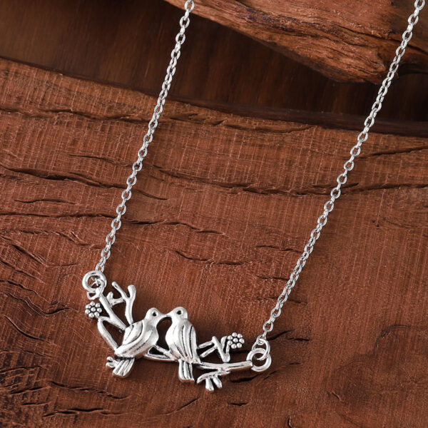 oly-122878b1e32cdf7201a6a242396d1559 Wholesale Vintage Bird Branch Pendant Necklace Ancient Silver Zinc Alloy Jewelry Accessory For Gift And Boutique Resale
