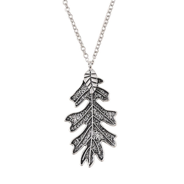 oly-12c0c6cbd182e3b2fa62fc46e7a79cc0 Wholesale Vintage Oak Leaf Pendant Necklace Ancient Silver Tone Jewelry Accessory For Boutique Resale