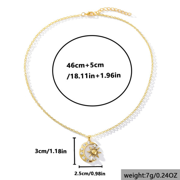 Wholesale Retro Sun Moon Star Pendant Necklace Bohemian Fashion Jewelry Accessory For Women Stylish Gift