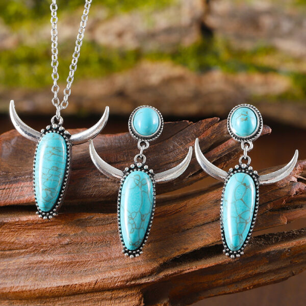 oly-135115e3dde8c8f8654a246483edcce0 Wholesale Western Cowboy Bull Head Pendant Turquoise Jewelry Set Necklace And Earrings Zinc Alloy Electroplated Boutique Resale