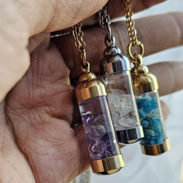 Wholesale Tone Copper Crystal Bottle Pendant Necklace With Multicolor Gemstone Stones Electroplating Copper Trendy Boutique Resale Jewelry