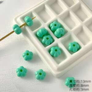 02-cyan / Size is about 13*13mm, aperture is about 2.8