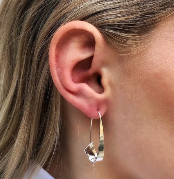 Wholesale Retro Geometric Hoop Earrings Spiral Polished Alloy Party Wear Jewelry Accessory