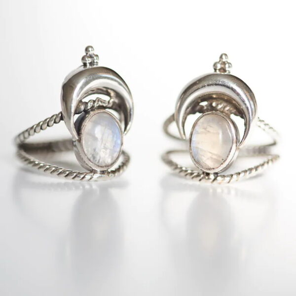 Wholesale Retro Bohemian Moonstone Ring Silver Tone Alloy Fashion Jewelry Accessory For Women Party Gift