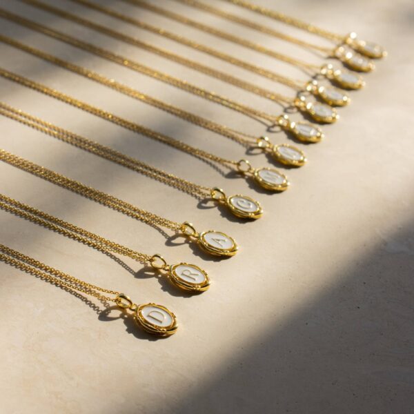 Wholesale Gold Colored Titanium Steel 26 Letter Alphabet Pendant Necklace With O Shaped Chain Fashion Jewelry Accessory For Resale