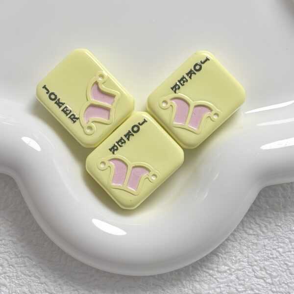 Wholesale Trendy Acrylic Playing Card Straight Hole Loose Beads DIY Phone Charm Keychain Craft Supply Mixed Colors