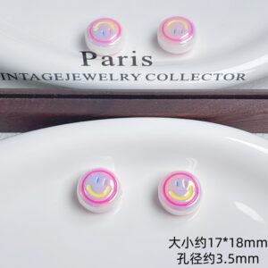 19-white round smiley face / Sold by the piece